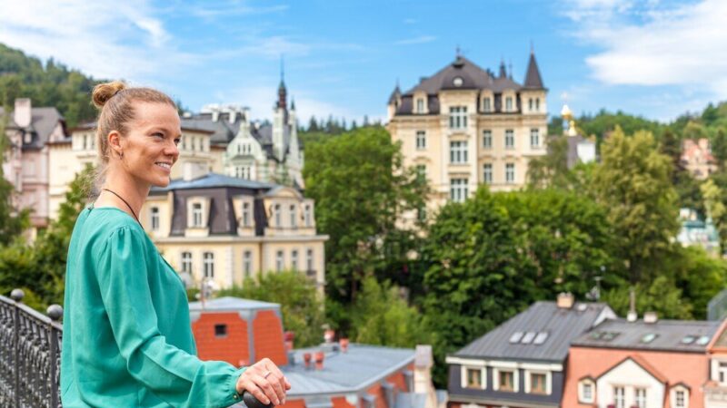 Wycieczki objazdowe z Łodzi – odkryj najciekawsze miejsca w Polsce i za granicą
