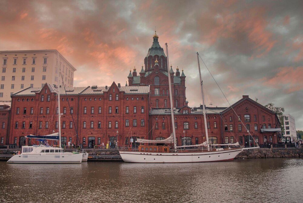 Co zjeść w Sztokholmie – przewodnik kulinarny